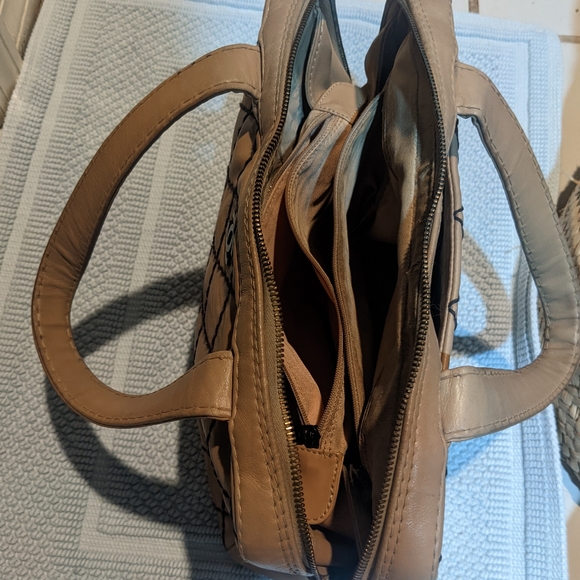 Chanel vintage Surpique handbag - Picture 15 of 17